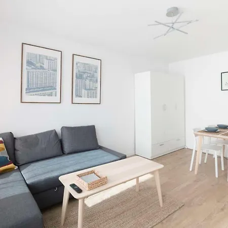 Mieszkanie Typu Studio Z Widokiem Na Morze Na Ul Morskiej 47 W Gdyni Appartement *